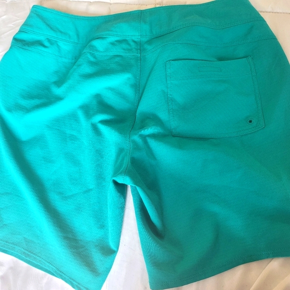 North face women short - Picture 3 of 9